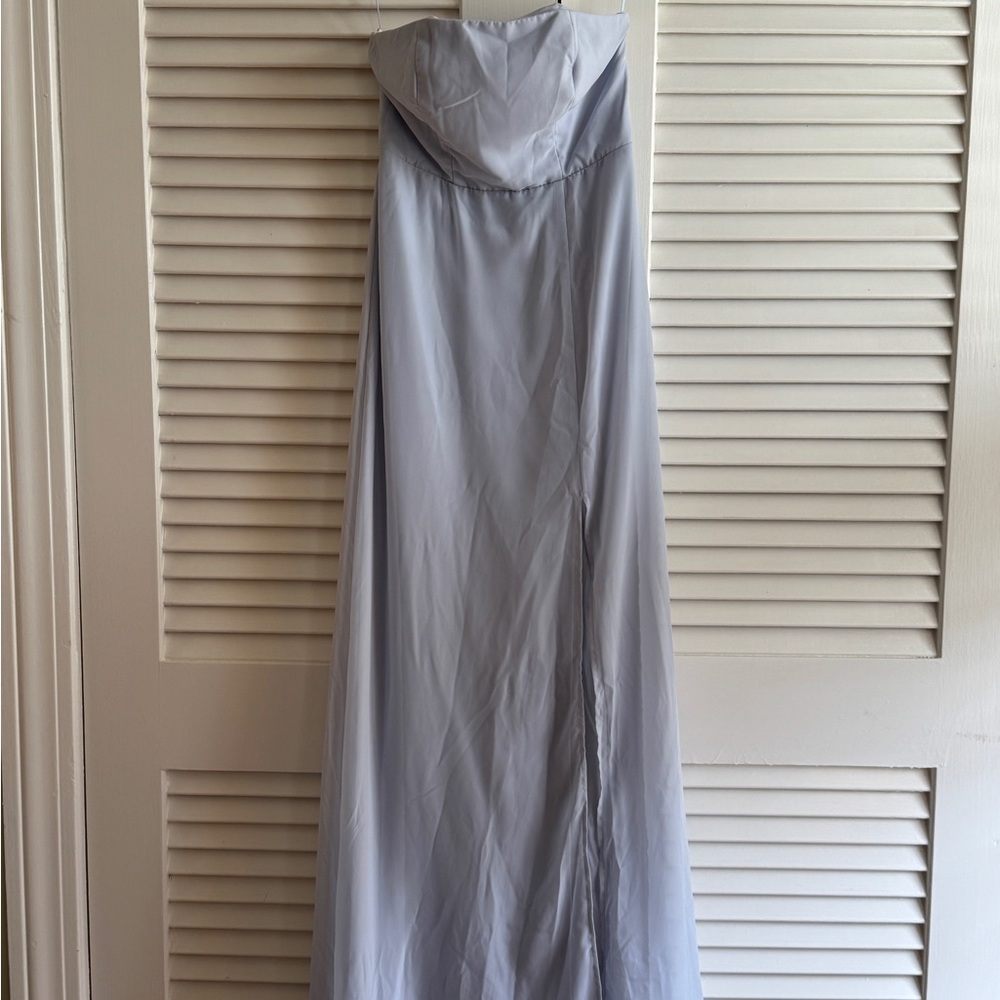 Elegant Blue Strapless Formal Gown